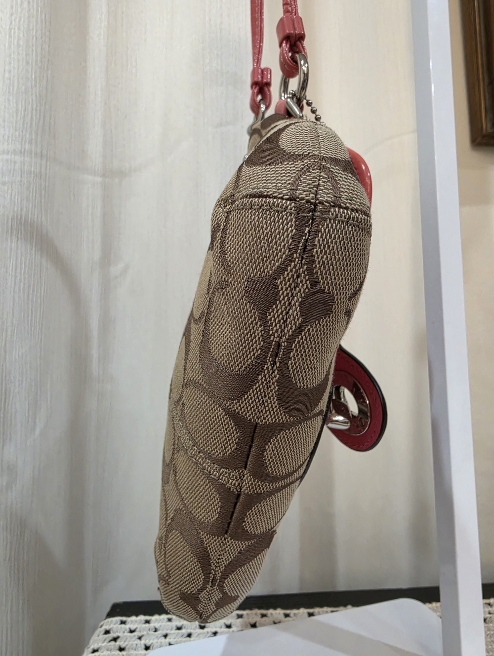 vintage Coach Legacy Signature jacquard turnlock wristlet in brown and pink. - Picture 5 of 10